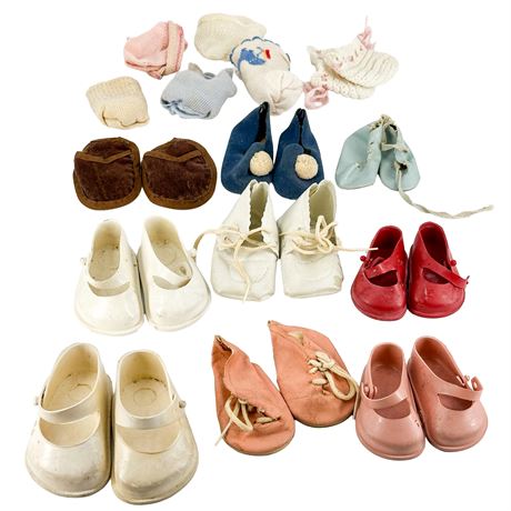 Lot of Vintage Doll Shoes & Socks