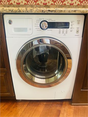 GE® 2.2 cu. ft. Front Load Washer Barely Used Model #:WCVH4800KWW