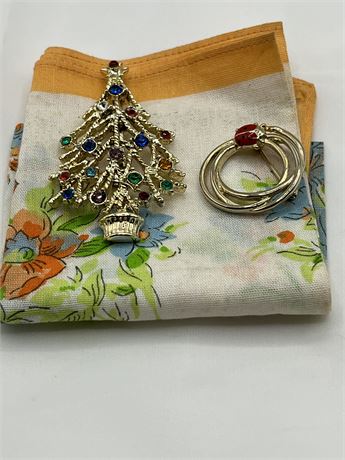 Vintage hanky, rhinestone Christmas tree and ladybug brooch lot
