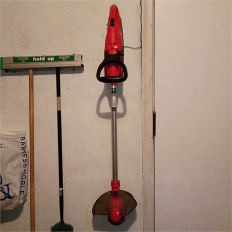 Black & Decker Cordless String Trimmer