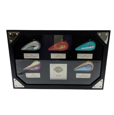 2005 Collectible Harley Davidson Tank Set