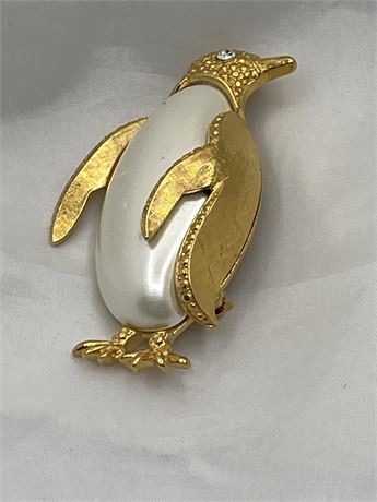 Gold tone enamel, Signed penguin brooch