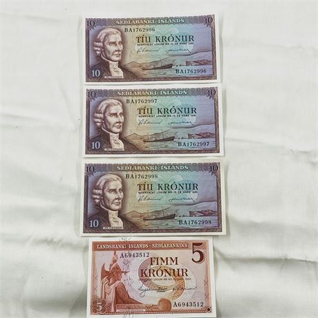UNC Island Kronur w/ Consecutive Bills