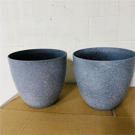 2 New Garden Select 15” Planters