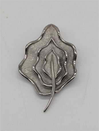 Unique detailed 3D Leaf Pin Silver tone Textured Well made