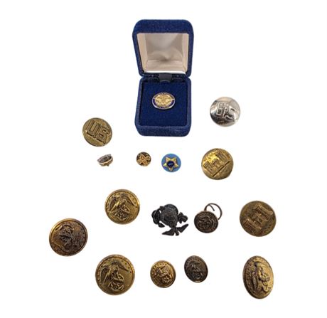 Lot of Military Buttons & Pins