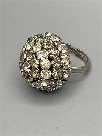 Cluster rhinestone cocktail ring