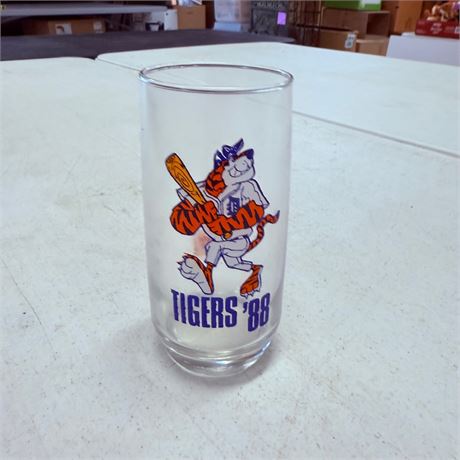 1988 Tigers Glass