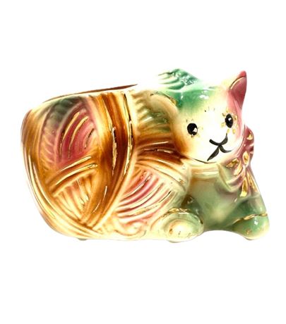 Vtg Shawnee Pottery Kitten Planter with Yarn Ball