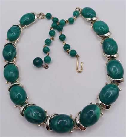 Vintage Coro green swirl thermoset necklace 17" long