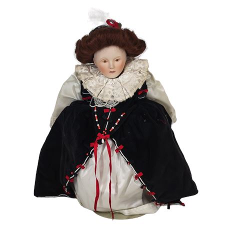 Franklin Heirloom Porcelain Doll Queen Elizabeth