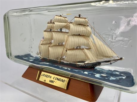 Vintage US Joseph Conrad 1887 Large 10” Sailing Ship in a English Bottle