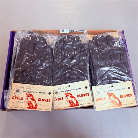 15 Pairs NOS MC Supply Motorcycle Gloves - Small