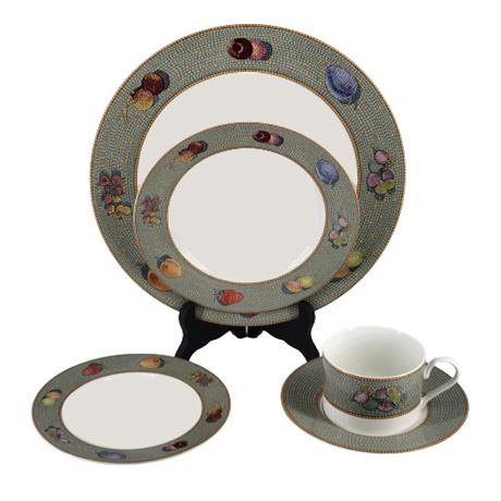 Sasaki Ravenna Dishware Set Designed by Stephen Dweck