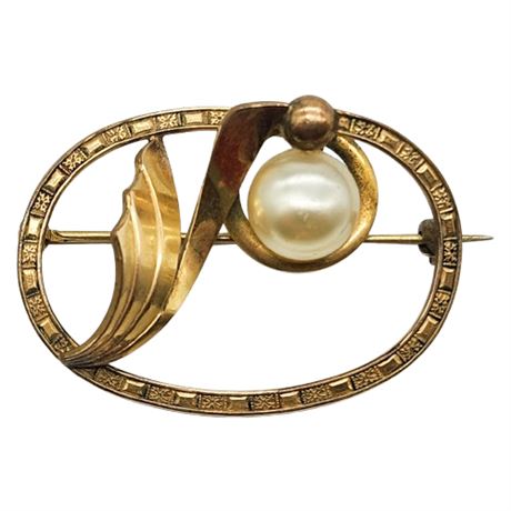 Vintage WELLS Gold Filled Abstract Flower Faux Pearl Oval Brooch