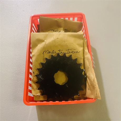 8 NOS Harley Davidson 23 Tooth Sprockets