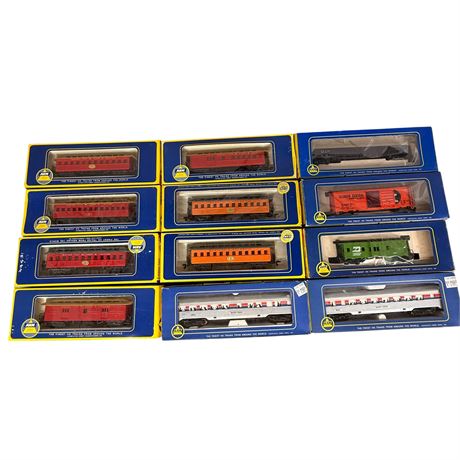 Vintage HO Train Car Lot