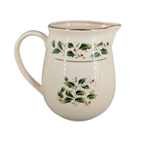 Holly Pitcher