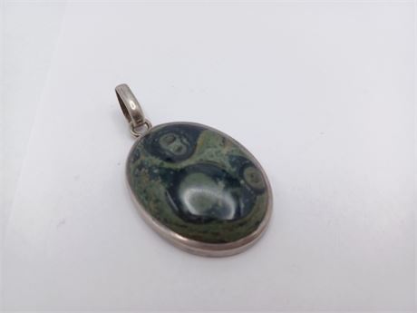 Sterling Silver Pendent with Stone