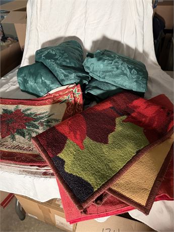 Christmas Placemats & Tree Stand