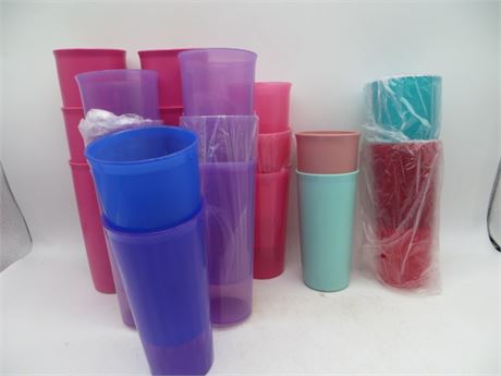 21 NEW VINTAGE TUPPERWARE STACKING TUMBLERS