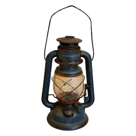 Vintage Unmarked Oil Lantern