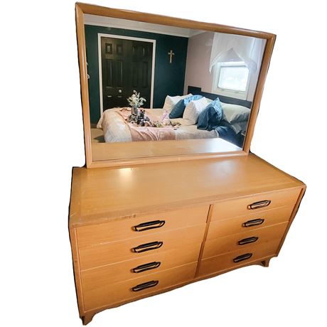Landstrom Furniture 8 Drawer Dresser & Mirror