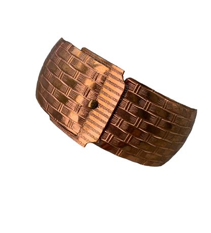 Mid Century Basket Weave Coppery Metal Buckle Bangle Bracelet