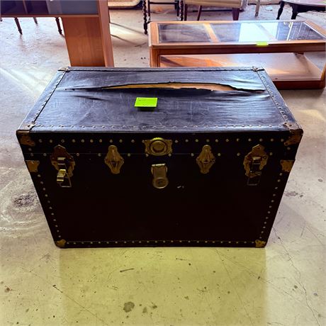 Vintage / Antique Steamer Trunk