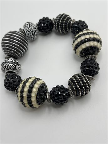 Swirl vintage beaded bracelet