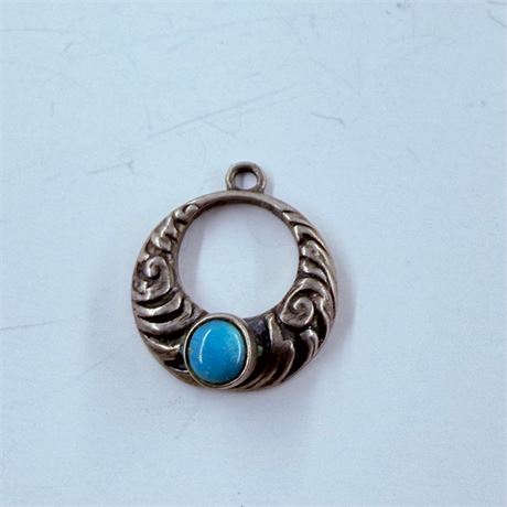 1.9g Navajo Sterling Pendant / Charm