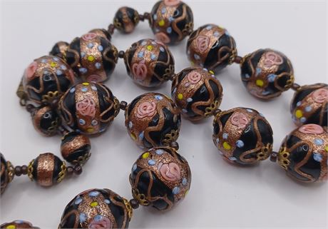 Vintage glass bead wedding cake necklace 17 in stunning