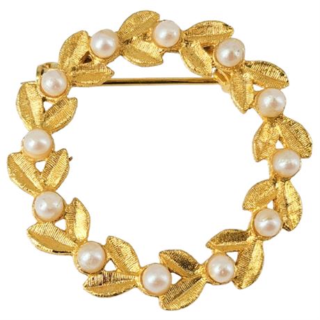 Vintage Faux Pearl & Laurel Leaf Circle Brooch