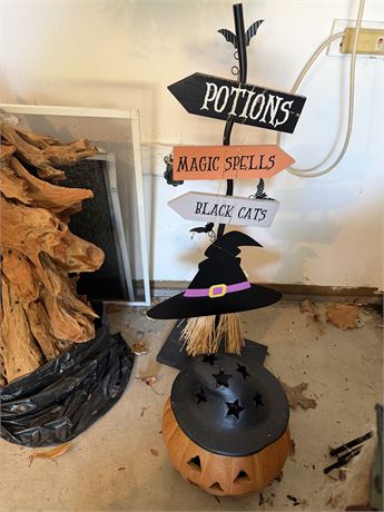 Halloween Sign & Large Pumpkin