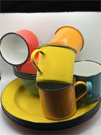 Vintage enamelware lot