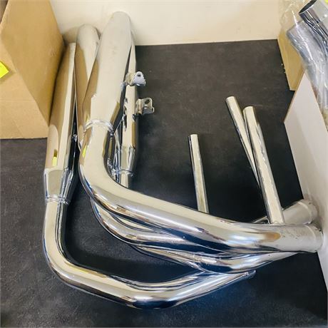 4 NOS Harley Davidson Exhausts