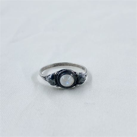 1.5g Sterling Ring Size 9