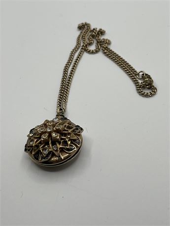 Vintage necklace locket