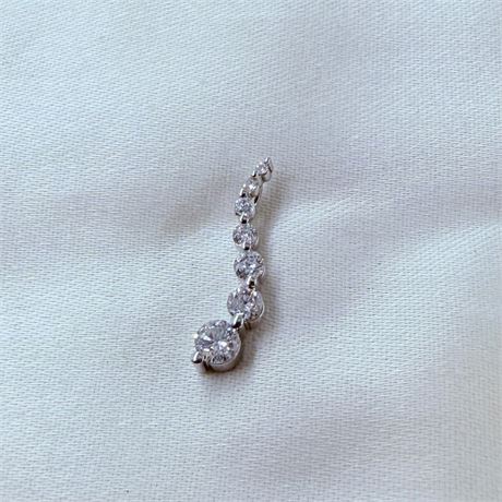 .88g  14k Gold Pendant