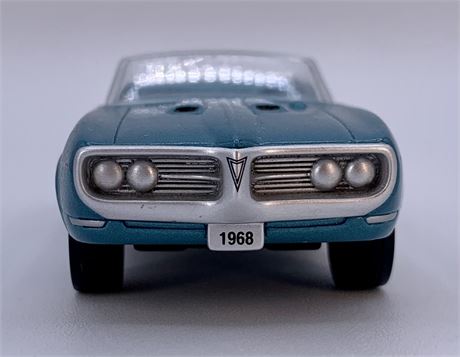 1968 Pontiac Firebird Hallmark Holiday Ornament Car