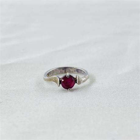 1.4g Sterling Ring Size 2.75