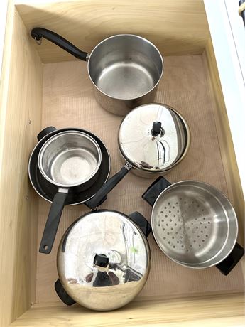 Drawer Pots and Pans Lot