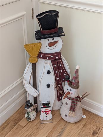 Lot 4 Decorative Wood Freestanding Snowman