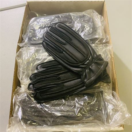 30 Pairs NOS Motorcycle Gloves, Medium