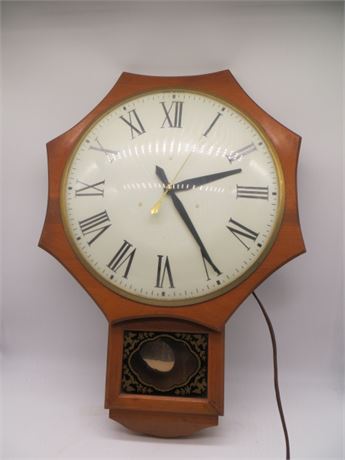 Electric Wall Clock by United Clock Model #597