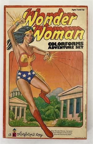 1976 DC Comics Wonder Woman Colorforms Adventure Toy Set