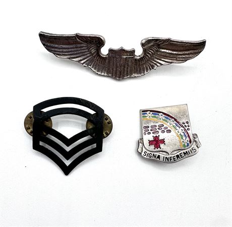Army Crest Pin, WWII Air Force Pilot Wings & Army Chevron