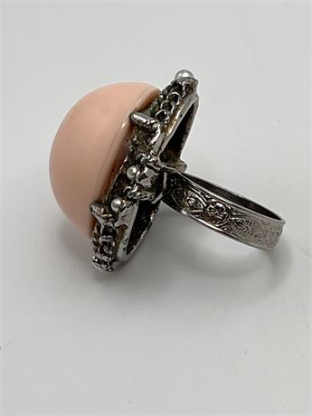 Pink adgate large stone ring size  7 1/2