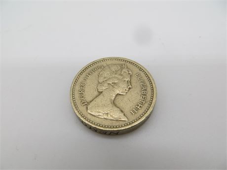 1984 1 Pound Gold? Coin