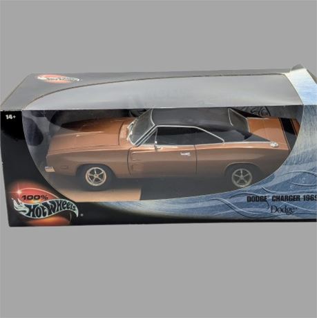 Hot Wheels 1969 1:18 Die Cast Dodge Charger